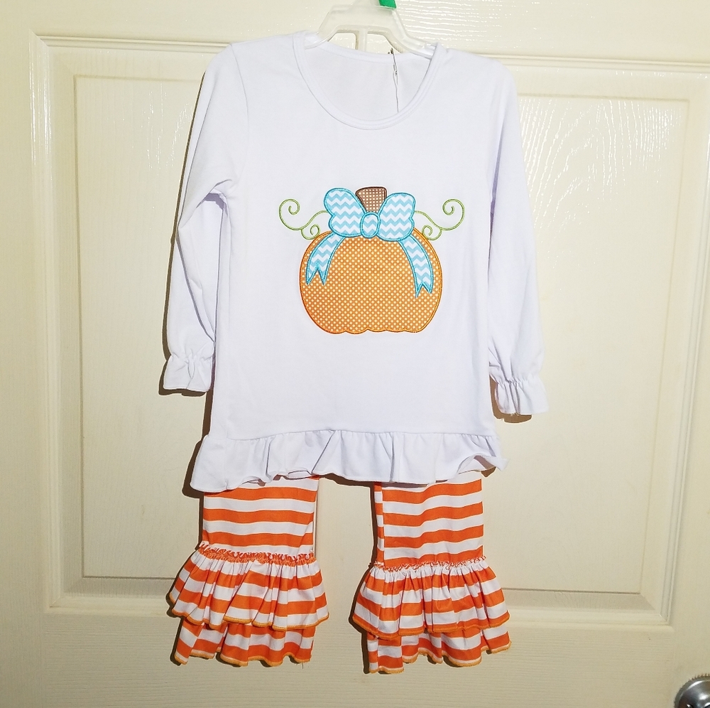 New 4T Boutique 2 piece pumpkin outfit